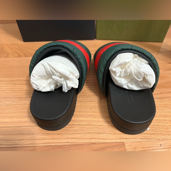 Gucci nylon puffer slides green and red stripes (size 6/ 36) - Picture 6 of 9